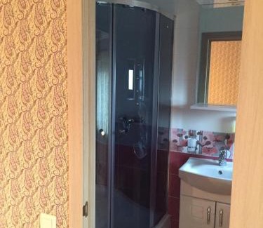 Transcarpathia Hotel | Guest Rated: Minihotel Zolotoe Runo with Hot Tub & Kitchen
