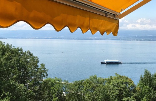 Thonon-les-Bains Apartment | Direct Port Access: Cozy Miniloft with Ocean View & Pool