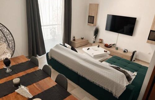 Athens City Centre Apartment | Modern 3BR Athens Apartment - Pet & Child Friendly Stay