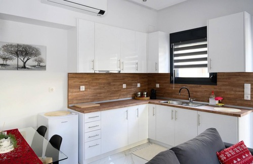 Trikala Apartment | Stylish Minimal Condo in Trikala Town with Family Amenities