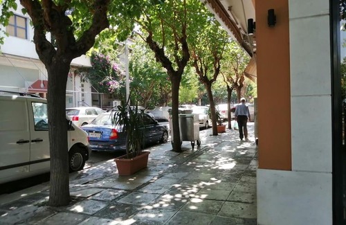 Ano Patisia Apartment | Pet-Friendly Minimal House with Yard near Downtown