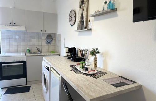 Marathos Apartment | Cozy Oceanfront Apartment in Ammoudara Heraklion