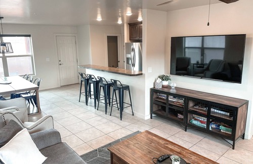 Moab South Valley House | Modern 2 Bedroom Retreat with Pool Near Popular Parks