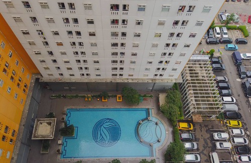 Jakarta House | Modern 2Br Apartment with Pool in Green Pramuka City