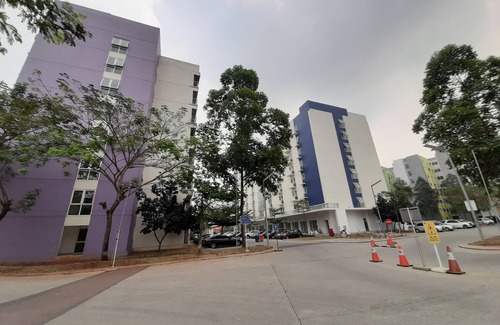 Tangerang Apartment | Trendy Studio Apartment at Aeropolis Residence with Pool