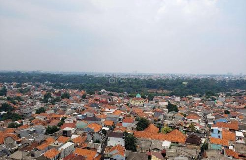 Lenteng Agung Apartment | Cozy 2BR Retreat at La Hub City Apartment by Travelio