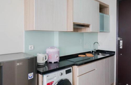 Cikini Apartment | Inviting Studio Apartment at Menteng Park with Pool Access