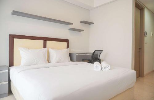 Pantai Indah Kapuk Apartment | Stylish Studio at Gold Coast Apartment by Travelio