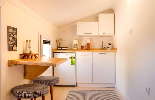 Urla Apartment | Modern Rooftop Flat with Terrace in Izmir for Families