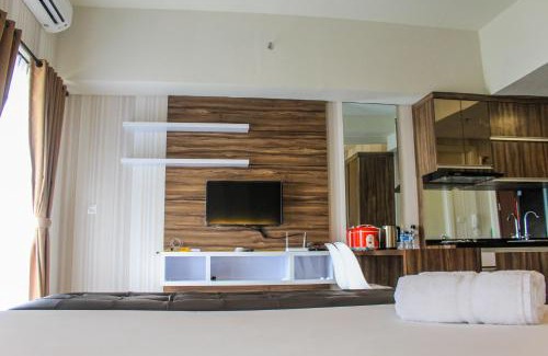 Serpong Apartment | Stylish Minimalist Studio with Pool Near Parkland Avenue