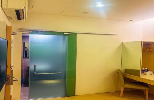 Taman Desa Jaya Hotel | Stylish Minimalist Hotel with Child-Friendly Amenities