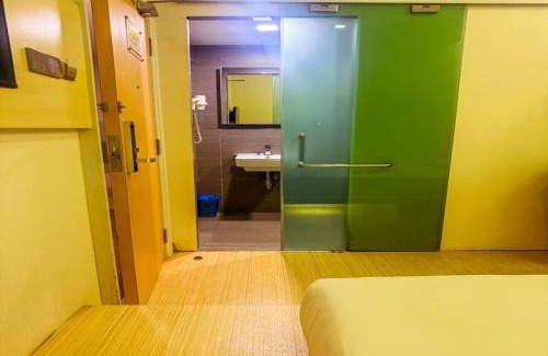 Taman Desa Jaya Hotel | Stylish Minimalist Hotel with Child-Friendly Amenities