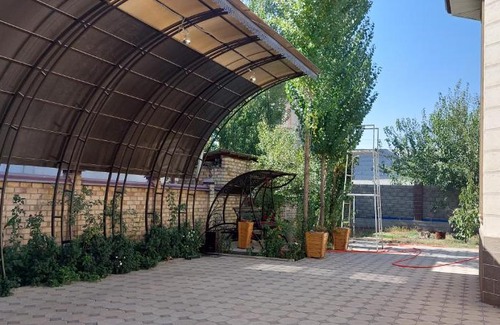 Jalal-Abad House | Minimalist Hotel: Guest Rated 10/10 with Breakfast Included