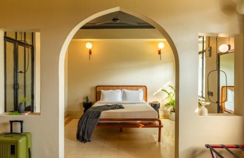 Hauz Khas Village Hotel | Stylish Minimalist Stay in Hauz Khas Village