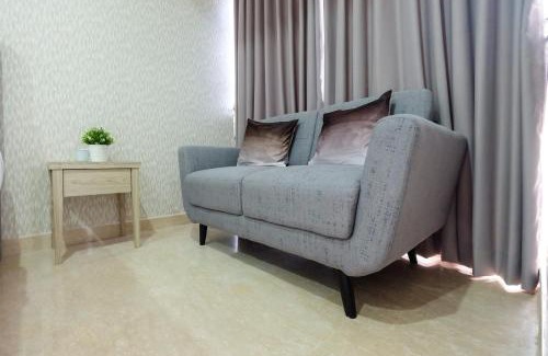Cikini Apartment | Modern Studio at Menteng Park Apartment with Pool Access