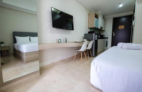 Cikini Apartment | Modern Studio at Menteng Park Apartment with Pool Access