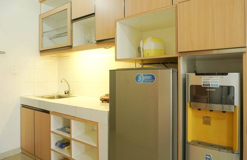 Depok Condo | Modern Park View Studio with Pool Near Shopping Center