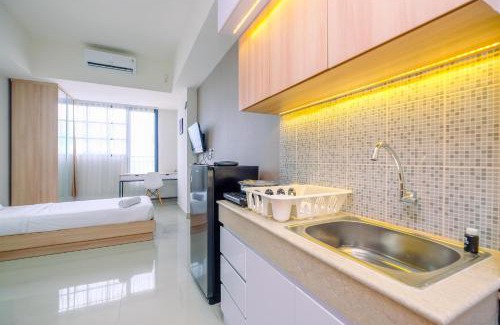 Pondokcina Apartment | Modern Studio Room at Evenciio Margonda with Pool Access