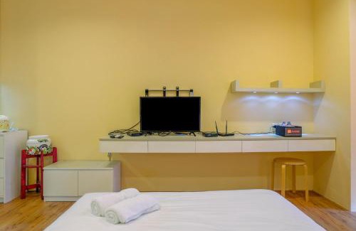 Semanggi Apartment | Stylish 1BR Apartment with Pool at Tamansari Semanggi