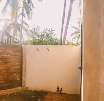 Saladita Apartment | Minimalist Surf, Pool, AC, Icebath, Yoga Templo, La saladita SURF