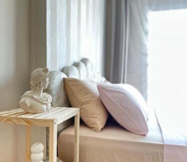 Yenisehir Apartment | Scenic Minimalist Retreat with Top Guest Ratings