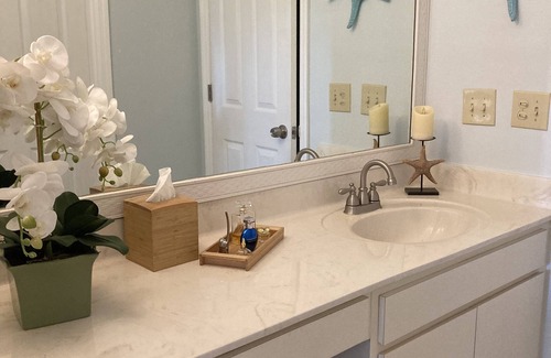 Gulf Gate Estates Villa | Ideal Long-Term Stay in Sarasota with Oceanfront Views