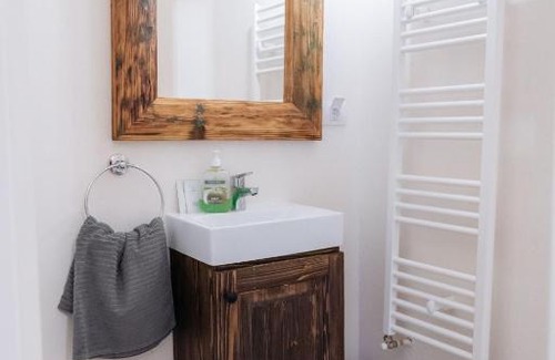 Baile Tusnad Apartment | Pet-Friendly Retreat at Miniszteri Villa - Rated 8.6/10