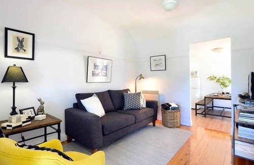 Hyams Beach Cottage | Experience Minke Historic Whalers Cottage at Hyams Beach