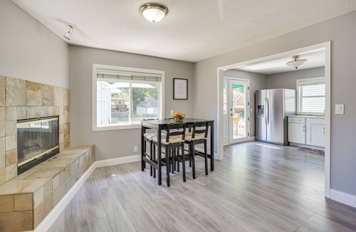 Golden Valley House | Tranquil Golden Valley Retreat: Ideal for Pet Lovers