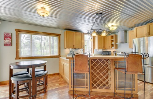 Ossipee Cottage | Cozy Minnesota Cabin with Deck & Private Beach Access
