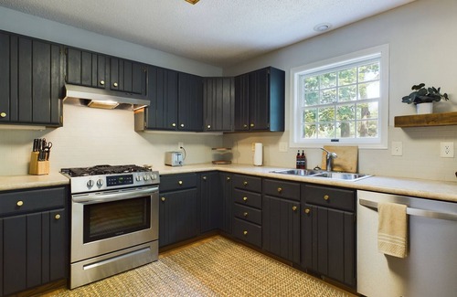 Chaska House | Discover Hazeltine Hideaway: Golf, Fire Pit & Spa Bliss