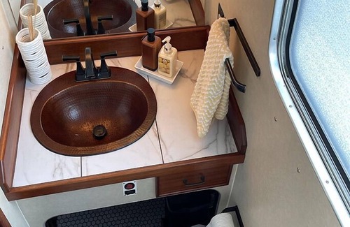 Hager City Boat Rental | Discover MINNeSTAY AquaHome Dockside: Guest Rated 10/10