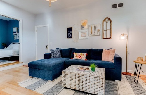 Excelsior House | Relax at MINNESTAY: The Guest House by Lake Minnetonka
