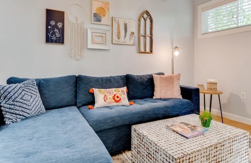 Excelsior House | Relax at MINNESTAY: The Guest House by Lake Minnetonka