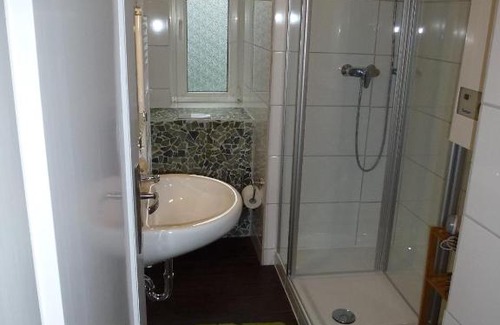 Osnabrueck Apartment | Inviting Mino Hotel: Rated 9/10 with Fireplace & Hot Tub