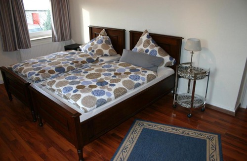 Osnabrueck Apartment | Inviting Mino Hotel: Rated 9/10 with Fireplace & Hot Tub
