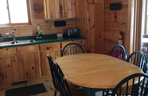 Lac du Flambeau Cabin | Experience Minocqua Lakefront Retreat with Pool & Breakfast