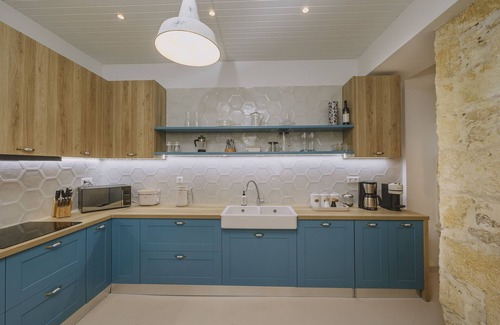 Old Town Rethymnon House | Minoos Residence: Modern Home with Seasonal Rooftop Pool
