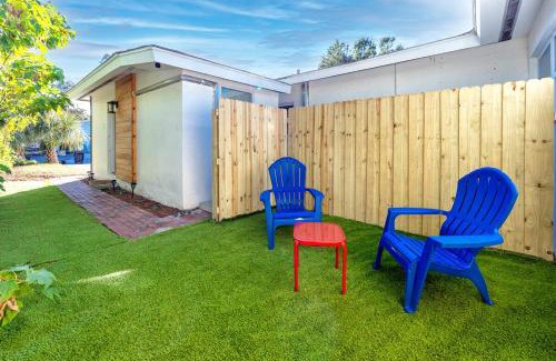 Tarpon Springs House | Family-Friendly Retreat at 39 W Oakwood St, Tarpon Springs