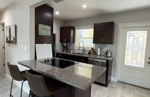 Downtown Fort Lauderdale House | Convenient Getaway Near Downtown with Free Parking