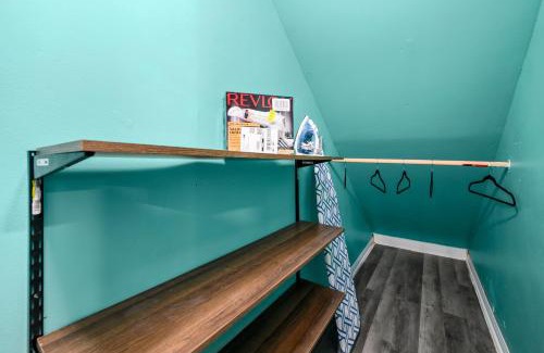 Houston Heights Apartment | Mins to Midtown Heights Studio Apt with Free Parking