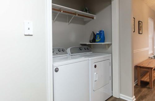 Wayne House | Mins to Park River Downtown Chapel Hill Charmer