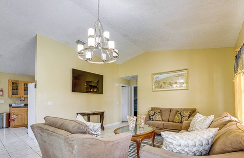 Fort Pierce House | Pet-Friendly Retreat in Fort Pierce: Steps to Downtown Fun!
