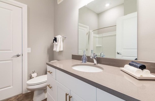 Scioto Mile Apartment | Stylish Mint House Columbus - Capitol Square Awaits You
