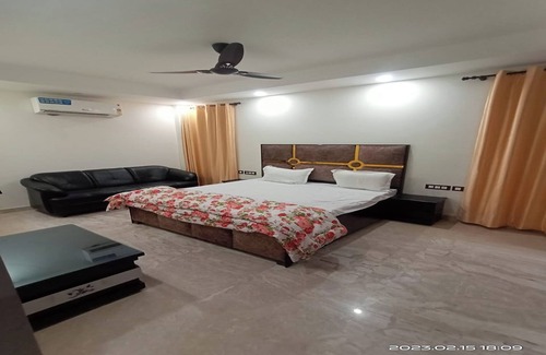 East of Kailash Hotel | Cozy Mintstar Apartment and Suites in East Of Kailash