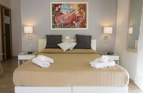 Minturno Hotel | Minturnae Hotel: Family-Friendly Stay with Delicious Dining