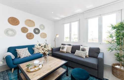 Trafalgar Apartment | Family-Friendly MintyStay - Gonzalo de Córdoba, 4-Star Comfort