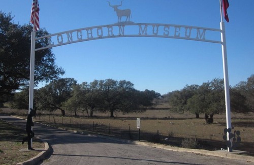 Pleasanton House | Minutes Away from Longhorn Museum! 4 Units w/ Full Kitchens & Free Parking!