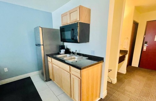 Cuero House | Convenient Getaway Near Cuero Municipal Golf Course