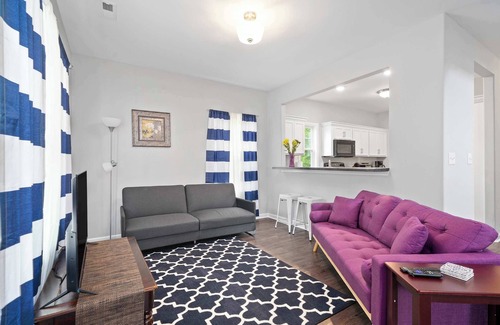 Clarksville House | Minutes from Downtown - The Comfy Navy Nestler